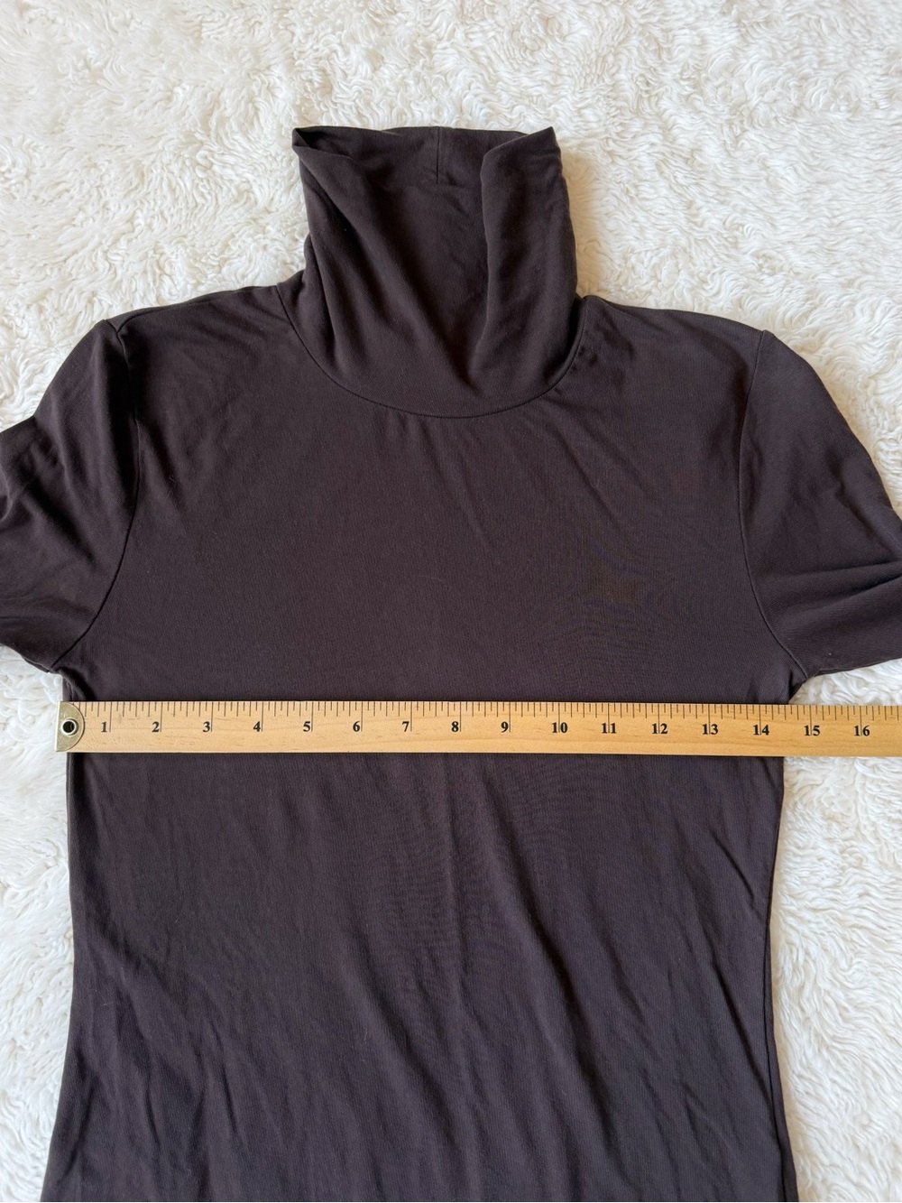 Babaton Aritzia Woman Brown Stretch Fabric Turtleneck Long Sleeve MEDIUM Minimal - Picture 6 of 7